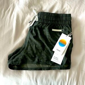 Women’s Vuori Clementine Short in Oregano, size M